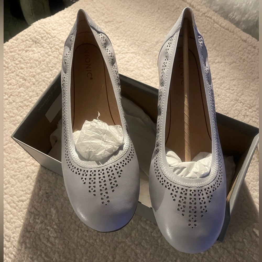 Vionic Women’s (Size 11W) Perforated Round-toe Leather Blue Haze Ballet Flats